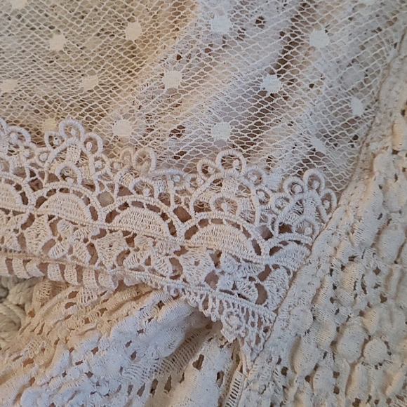 SALE  FREE PEOPLE UNIQUE CREME LACE TOP SMALL - Picture 14 of 16
